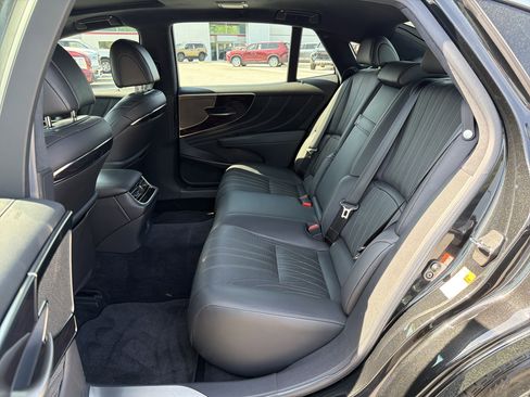 Used 2019 Lexus LS 500 w/ Interior Upgrade Package image 34