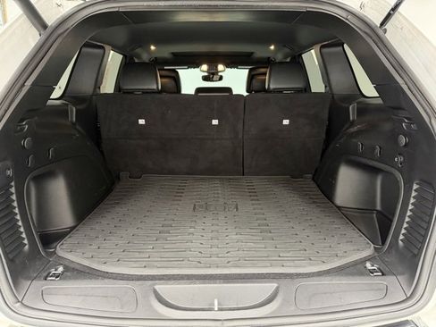 Used 2021 Jeep Grand Cherokee Limited image 26
