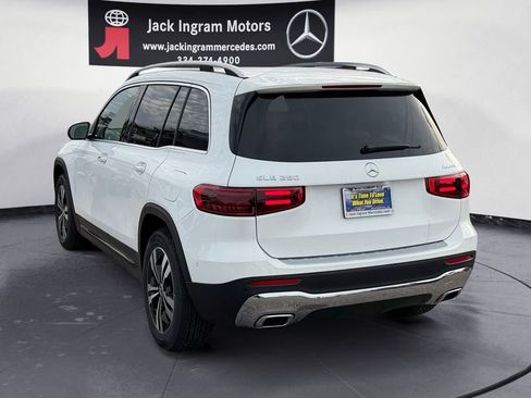 New 2026 Mercedes-Benz GLB 250 4MATIC image 3