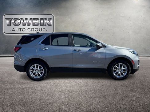 Used 2023 Chevrolet Equinox LT image 3