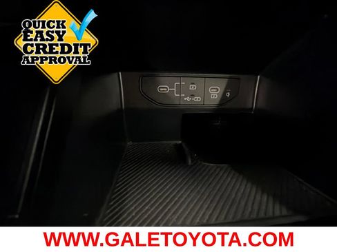 Used 2025 Kia Sorento S w/ Panoramic Sunroof Package AWD/4WD image 23
