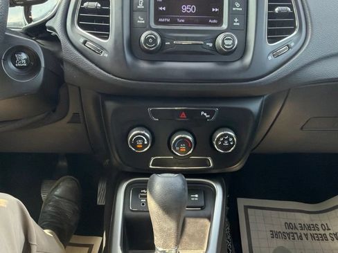 Used 2018 Jeep Compass Sport FWD image 17
