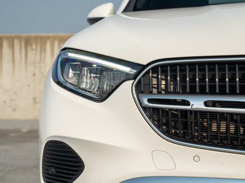 Certified 2026 Mercedes-Benz GLC 300 4MATIC image 8