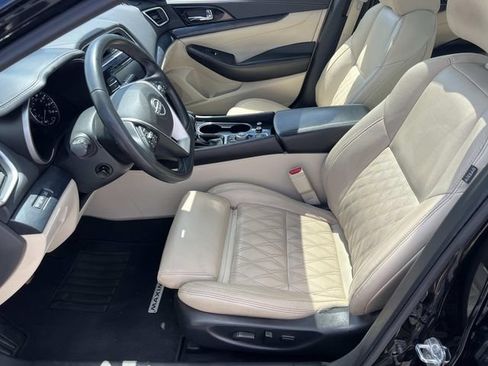 Used 2023 Nissan Maxima Platinum w/ Sport Mat Group FWD image 16