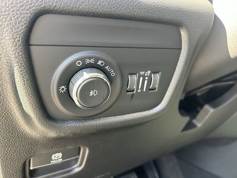 New 2025 Jeep Grand Cherokee L Limited image 14