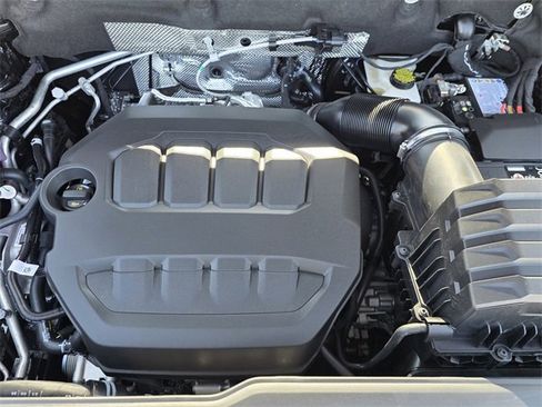 Used 2024 Volkswagen Atlas SE w/ Panoramic Sunroof Package image 24