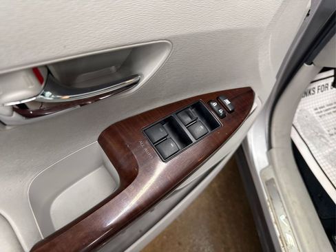 Used 2012 Toyota Venza Limited image 36