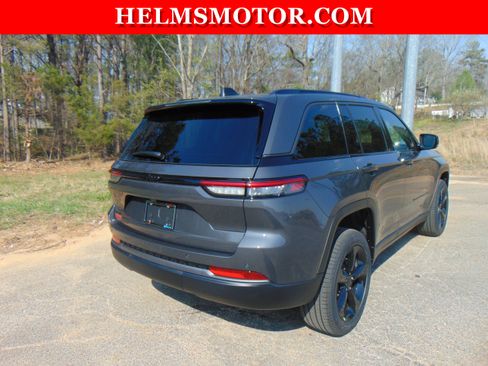 New 2026 Jeep Grand Cherokee Limited w/ Limited Altitude Package AWD/4WD image 16
