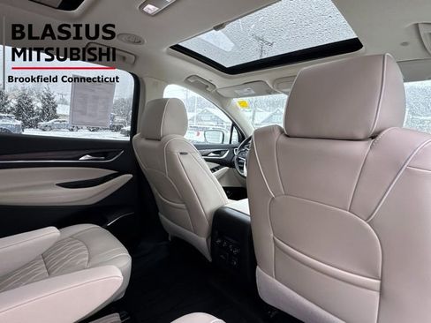 Used 2022 Buick Enclave Avenir image 25