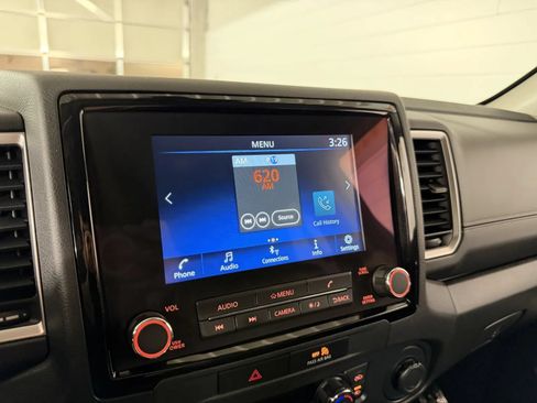 Used 2022 Nissan Frontier SV w/ Technology Package AWD/4WD image 19