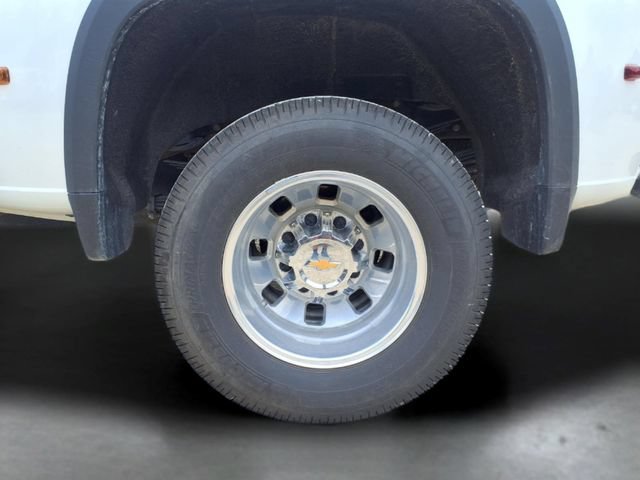 Used 2025 Chevrolet Silverado 3500 High Country w/ High Country Premium Package AWD/4WD image 7
