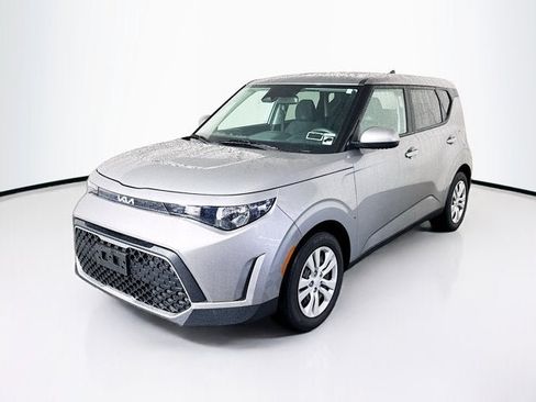 Certified 2023 Kia Soul LX FWD image 1