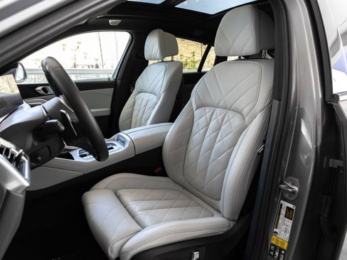 Used 2024 BMW X6 M60i w/ Dynamic Handling Package AWD/4WD image 19