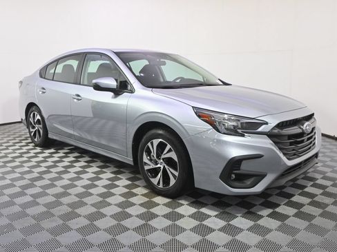 Used 2025 Subaru Legacy Premium AWD/4WD image 8