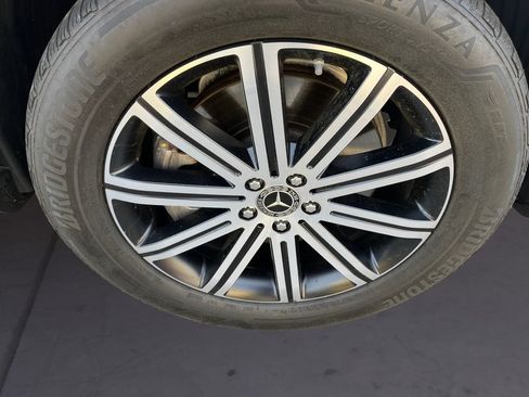 Used 2024 Mercedes-Benz GLE 450e 4MATIC image 14