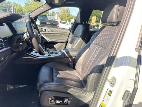 Used 2022 BMW X7 M50i AWD/4WD image 13