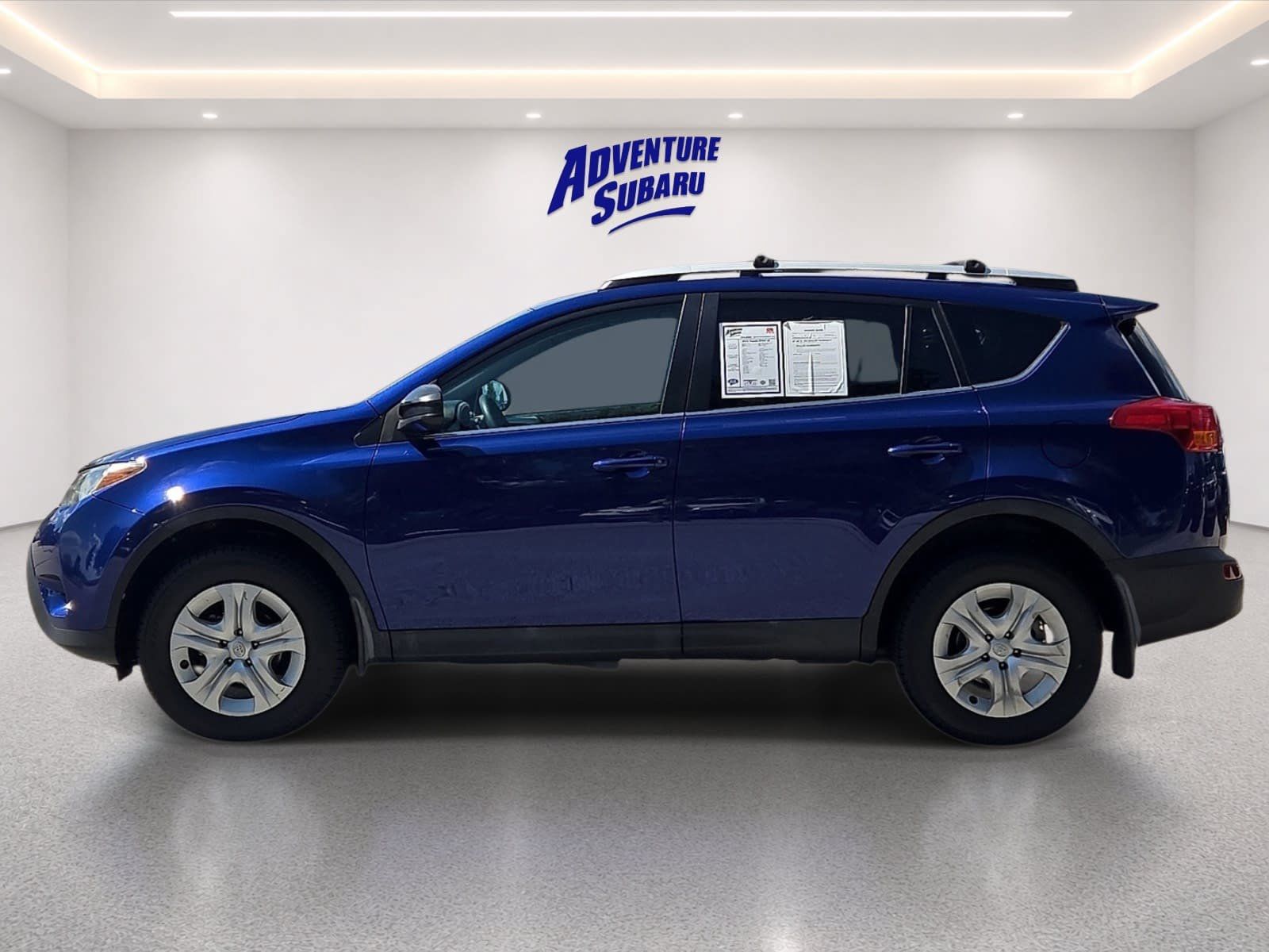 Used 2015 Toyota RAV4 LE FWD image 4