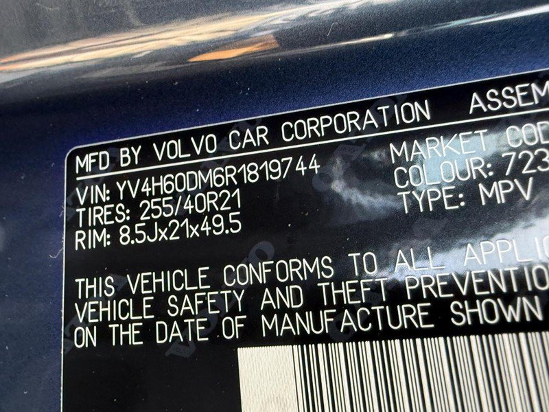 Used 2024 Volvo XC60 T8 Ultimate w/ Protection Package Premier AWD/4WD image 25
