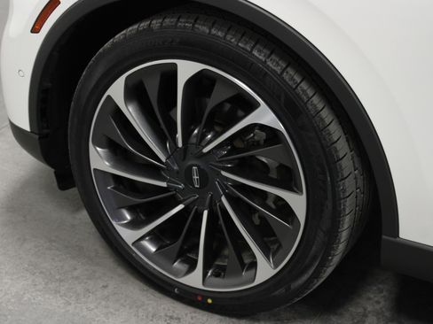 Used 2020 Lincoln Aviator Reserve w/ Equipment Group 202A image 10