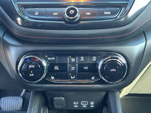 Used 2023 Chevrolet TrailBlazer RS w/ Convenience Package image 22