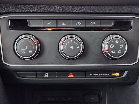 Used 2020 Volkswagen Atlas Cross Sport S image 21