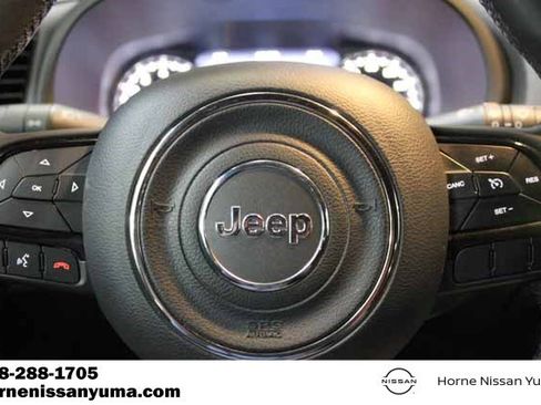 Used 2022 Jeep Renegade Altitude image 9