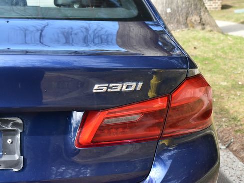 Used 2019 BMW 530i xDrive w/ Convenience Package image 17