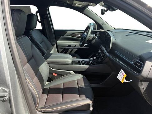 New 2026 Chevrolet Traverse High Country FWD image 13