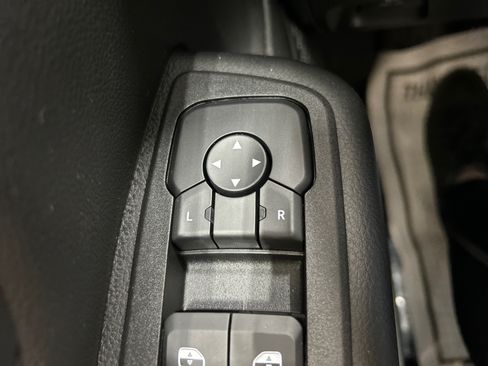 Used 2026 RAM 1500 Express AWD/4WD image 32