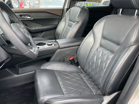 Certified 2023 Nissan Rogue Platinum FWD image 7