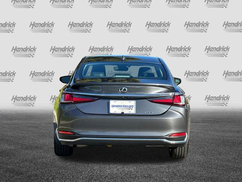 Certified 2025 Lexus ES 300h w/ Premium Package image 6