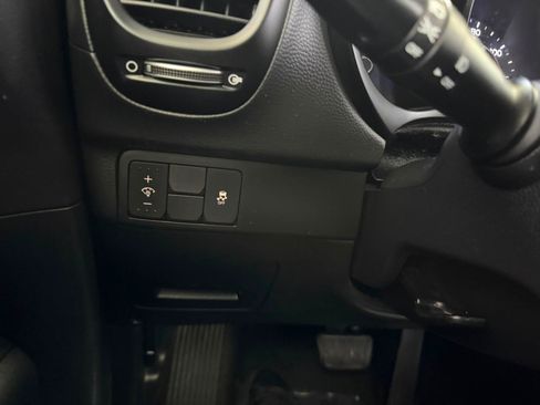 Used 2019 Kia Soul + FWD image 32