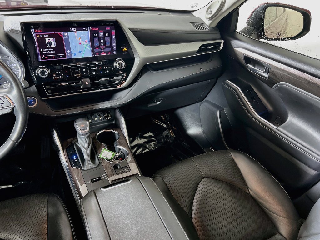 Certified 2021 Toyota Highlander Platinum AWD/4WD image 19