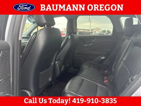 Used 2022 Lincoln Corsair AWD w/ Premium Package image 15