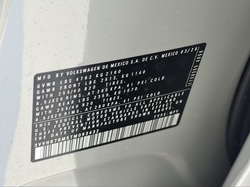 New 2026 Volkswagen Tiguan SE R-Line FWD image 31