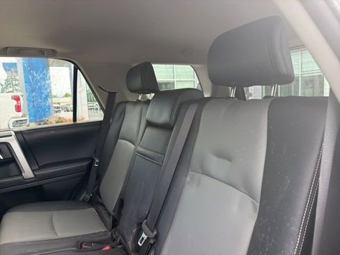 Used 2017 Toyota 4Runner SR5 Premium RWD image 8