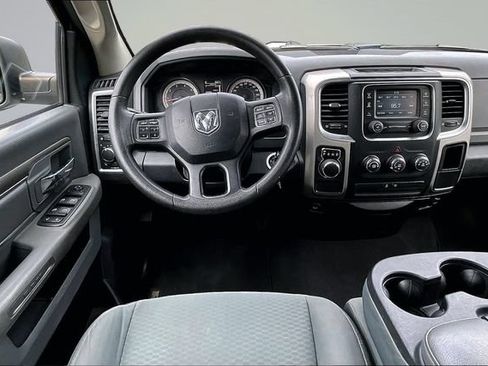 Used 2016 RAM 1500 Classic SLT RWD image 9