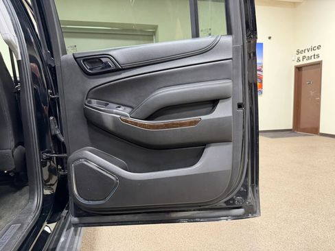 Used 2018 Chevrolet Suburban LT AWD/4WD image 27