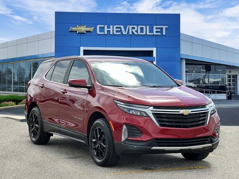 Certified 2024 Chevrolet Equinox LT w/ LPO, Floor Liner Package AWD/4WD image 6