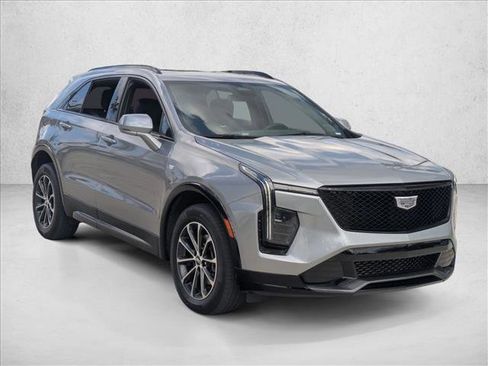 Used 2024 Cadillac XT4 Sport image 3