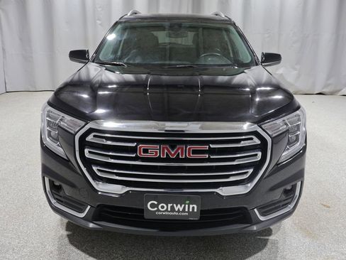 Used 2024 GMC Terrain SLT AWD/4WD image 7