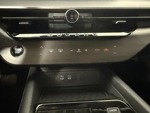 Used 2025 Nissan Murano SV FWD image 20