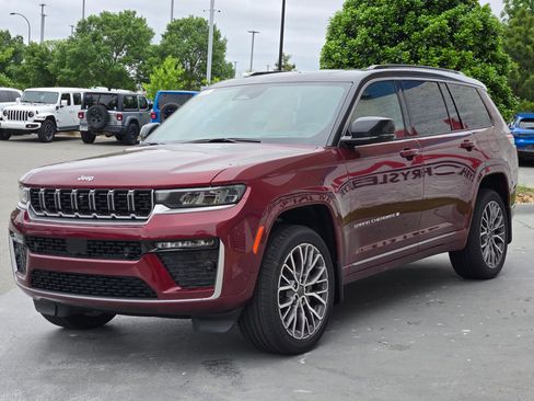 New 2026 Jeep Grand Cherokee L Summit AWD/4WD image 3