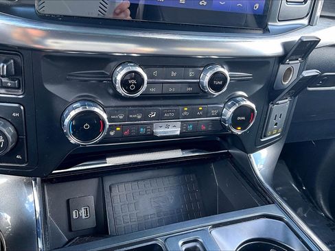 Certified 2022 Ford F150 Lariat w/ Equipment Group 502A High image 32