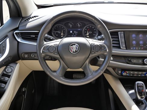 Used 2020 Buick Enclave Premium w/ Sun and Sites Package image 17