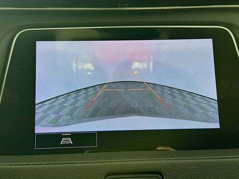 Used 2023 Cadillac XT4 Luxury w/ Cold Weather Package FWD image 23