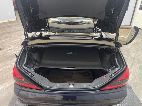 Used 2009 Mercedes-Benz SL 550 w/ Premium I Pkg image 27