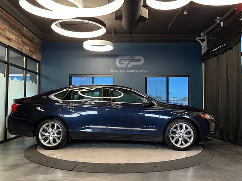 Used 2019 Chevrolet Impala Premier w/ Premier Convenience Package FWD image 2