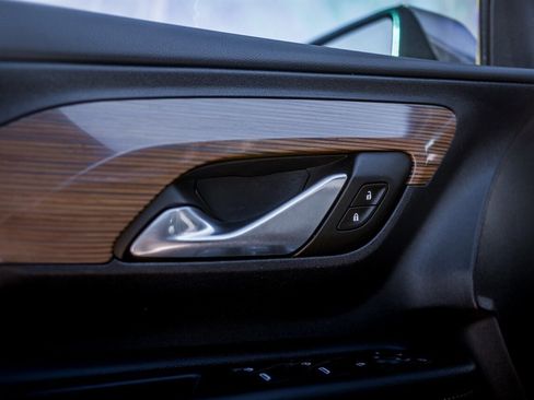 Used 2020 GMC Terrain SLE image 15