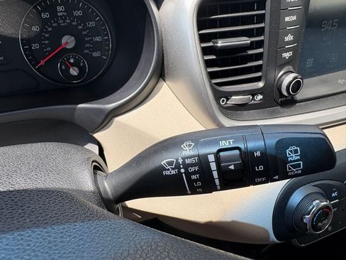 Used 2018 Kia Sorento FWD image 14